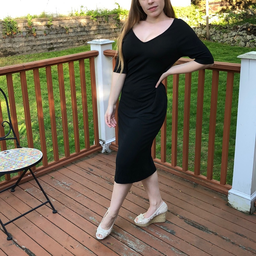 Escada 38/8 black sleeved sheath dress, midi